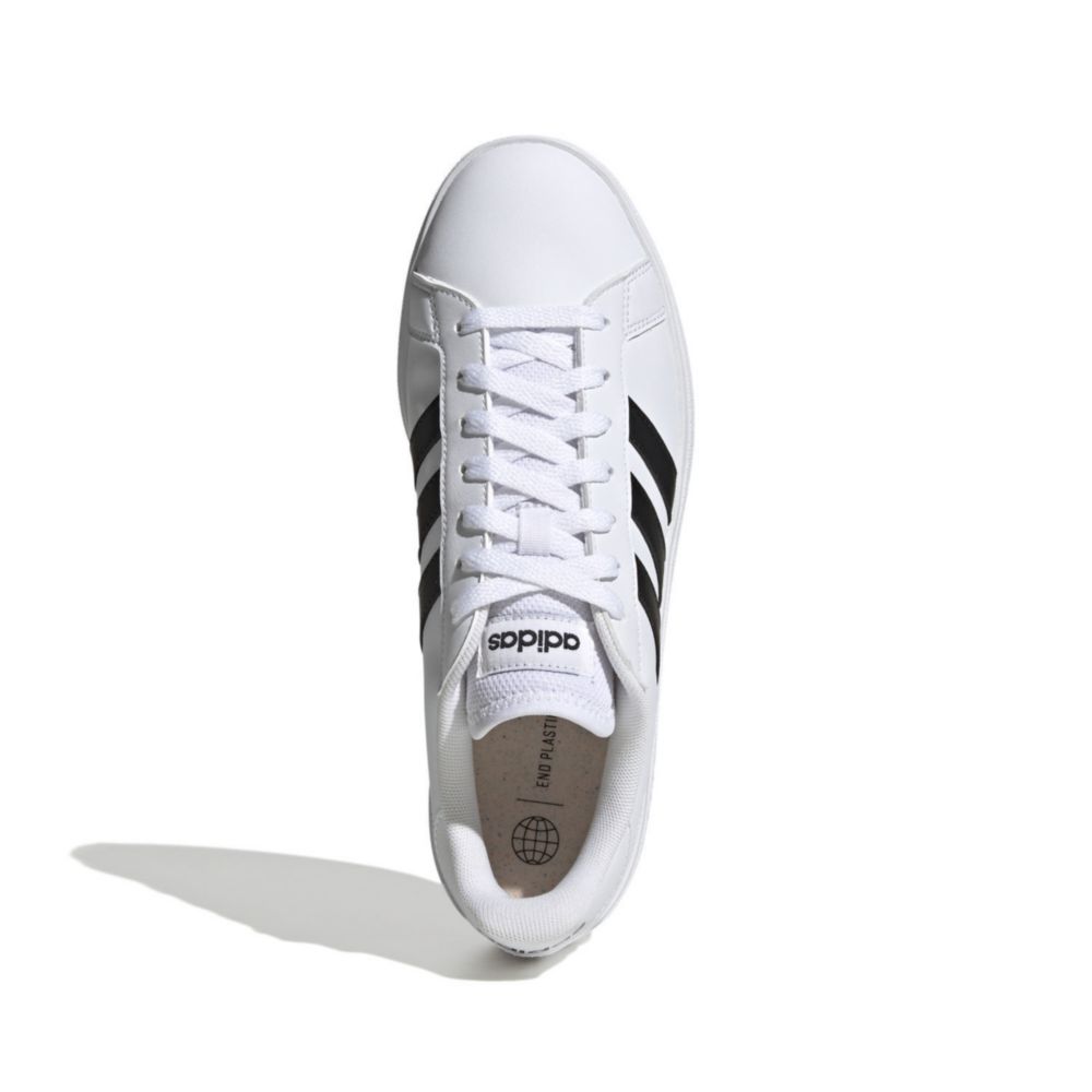 adidas en blanco