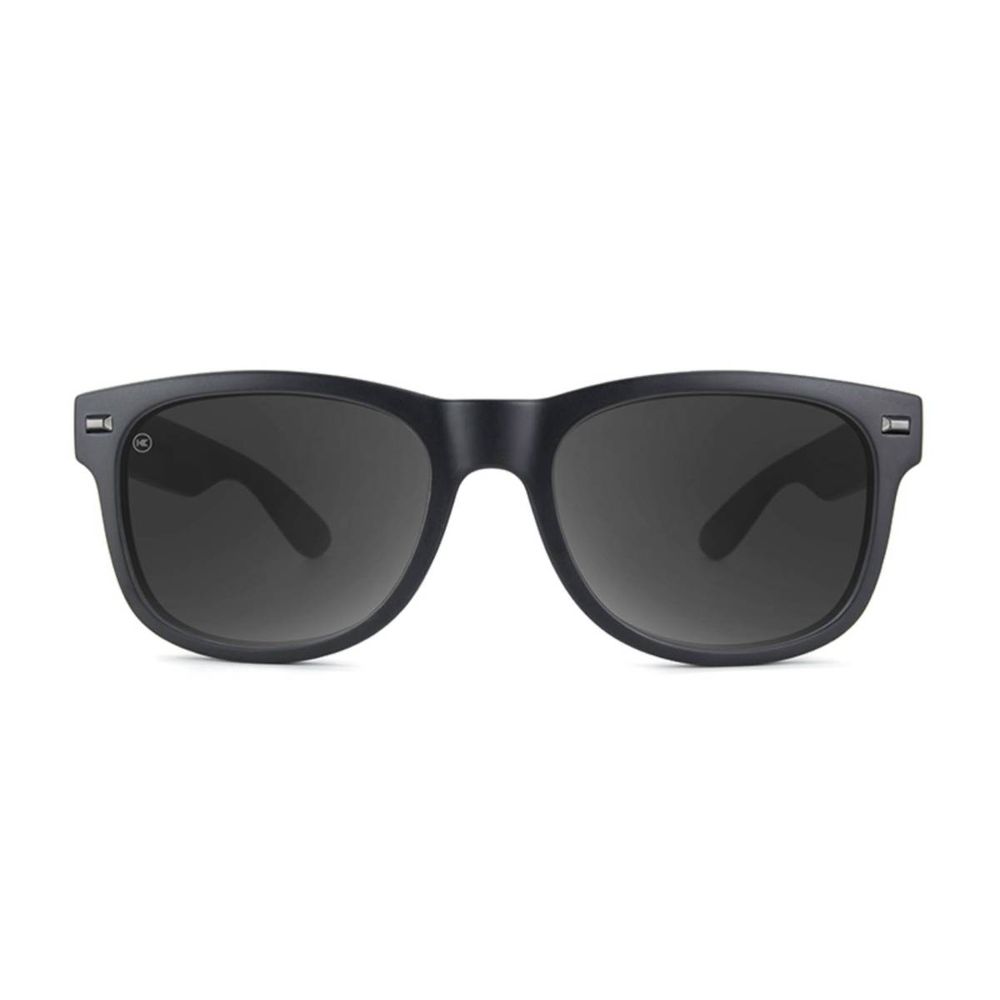Lentes de Sol Unisex Modelo Matte Black on Black / Smoke Fort Knocks