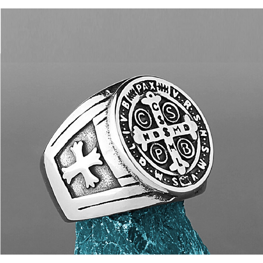 Anillo de San Benedicto Cruz