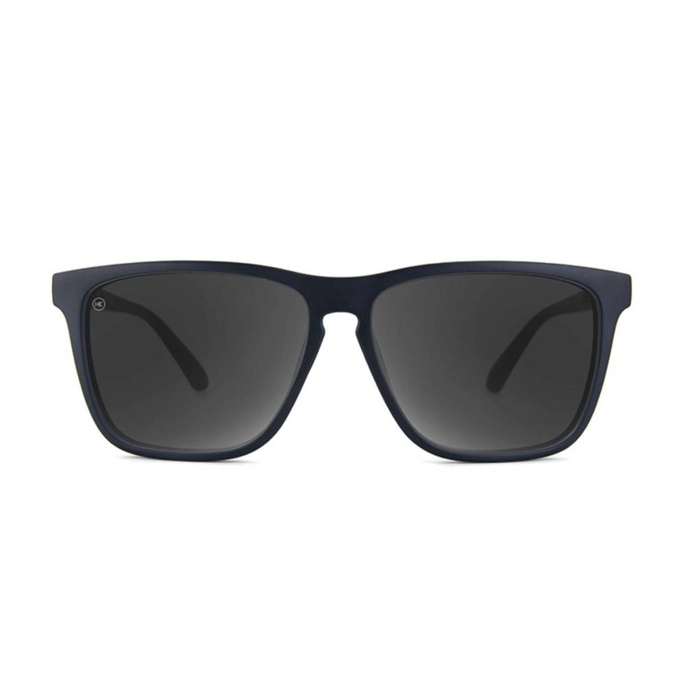 Lentes de Sol Unisex Modelo Black on Black / Smoke Fast Lanes