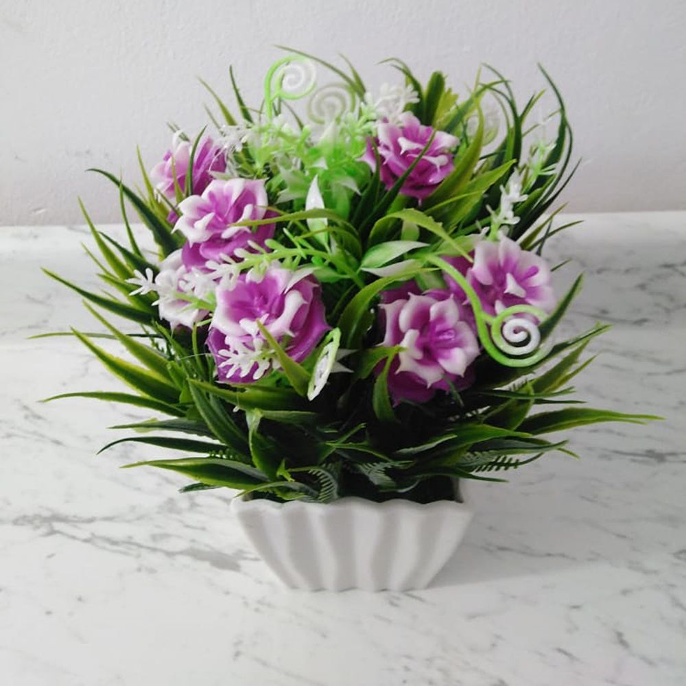 Planta Artificial Decorativa Pequeña con Maceta en Color Lila - Promart