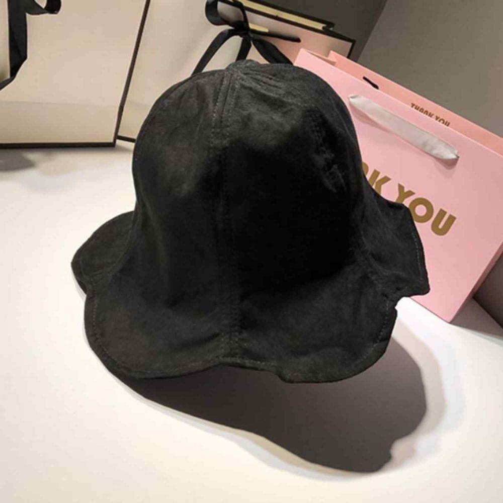 Bucket Hat Fei Fei Lima Negro