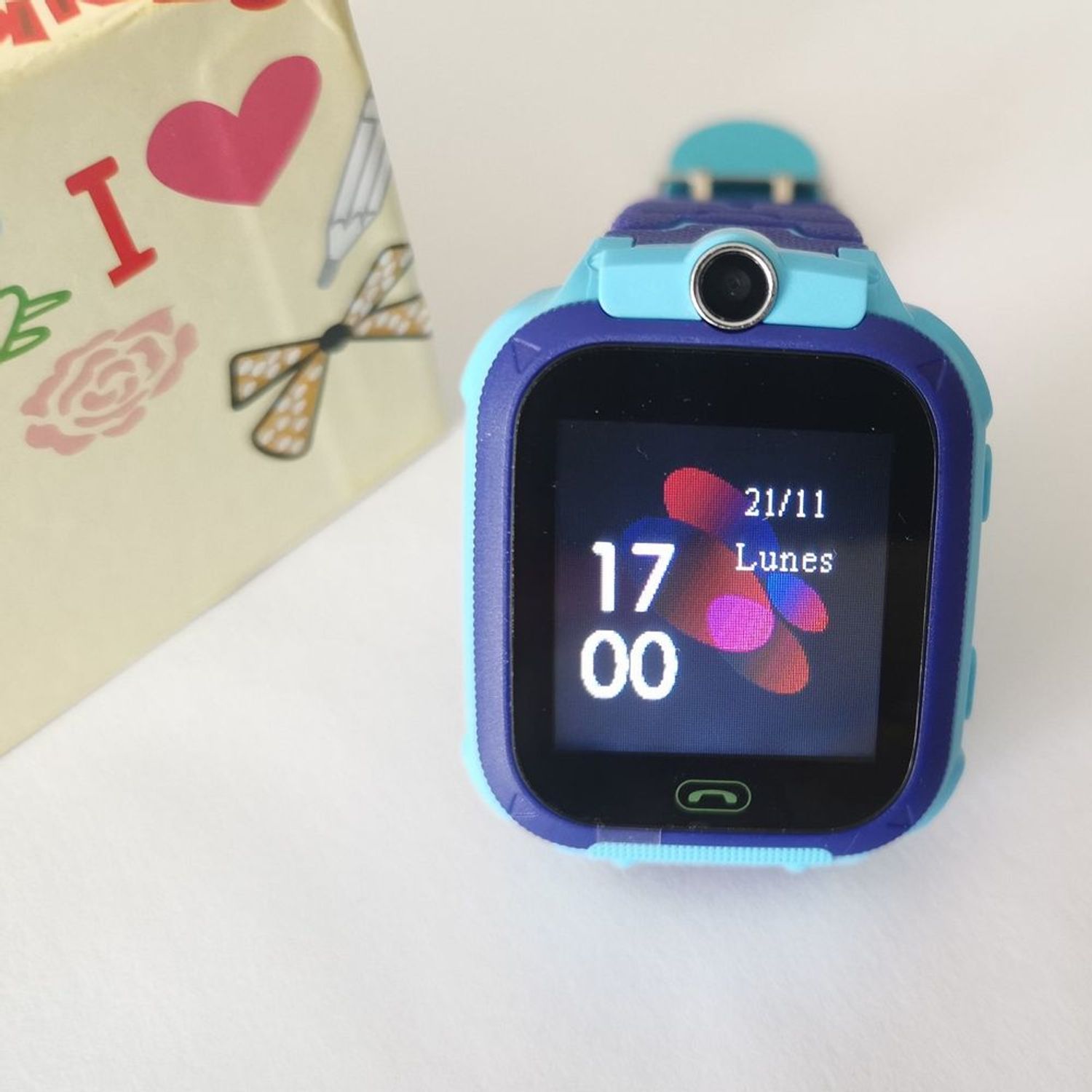 Smartwatch Q12 Para Niños Color Celeste Locación LBS Y Cámara