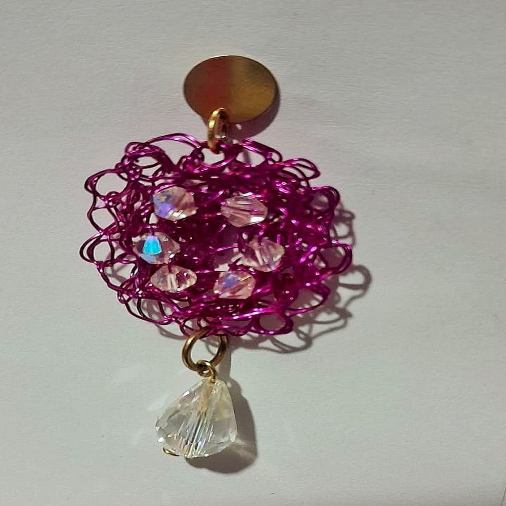 Aretes Zarcillos Crochet Fucsia y Cristales