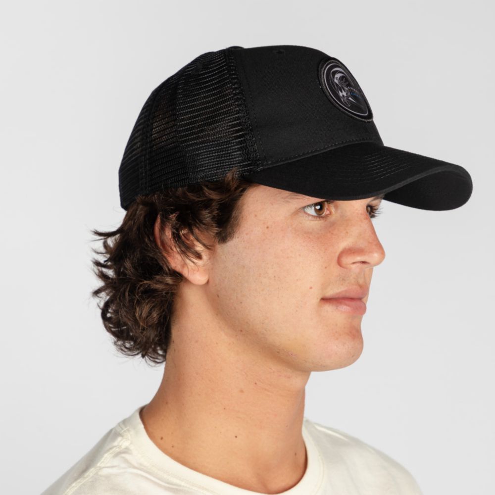 Gorra de hombre negra  Comprar online gorras trucker Oblack