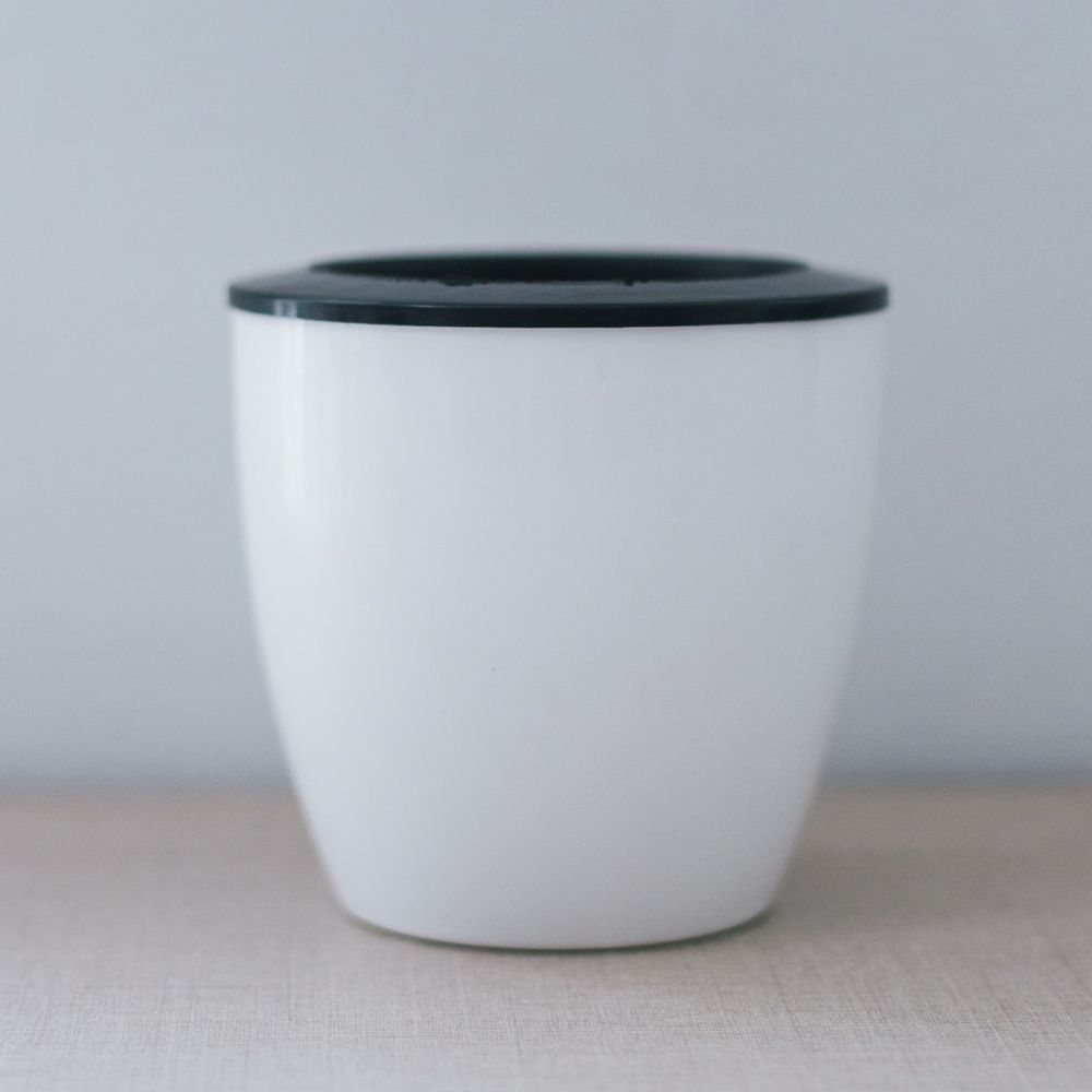 Maceta Inteligente Blanco/Negro 10.5 x 14 cm.