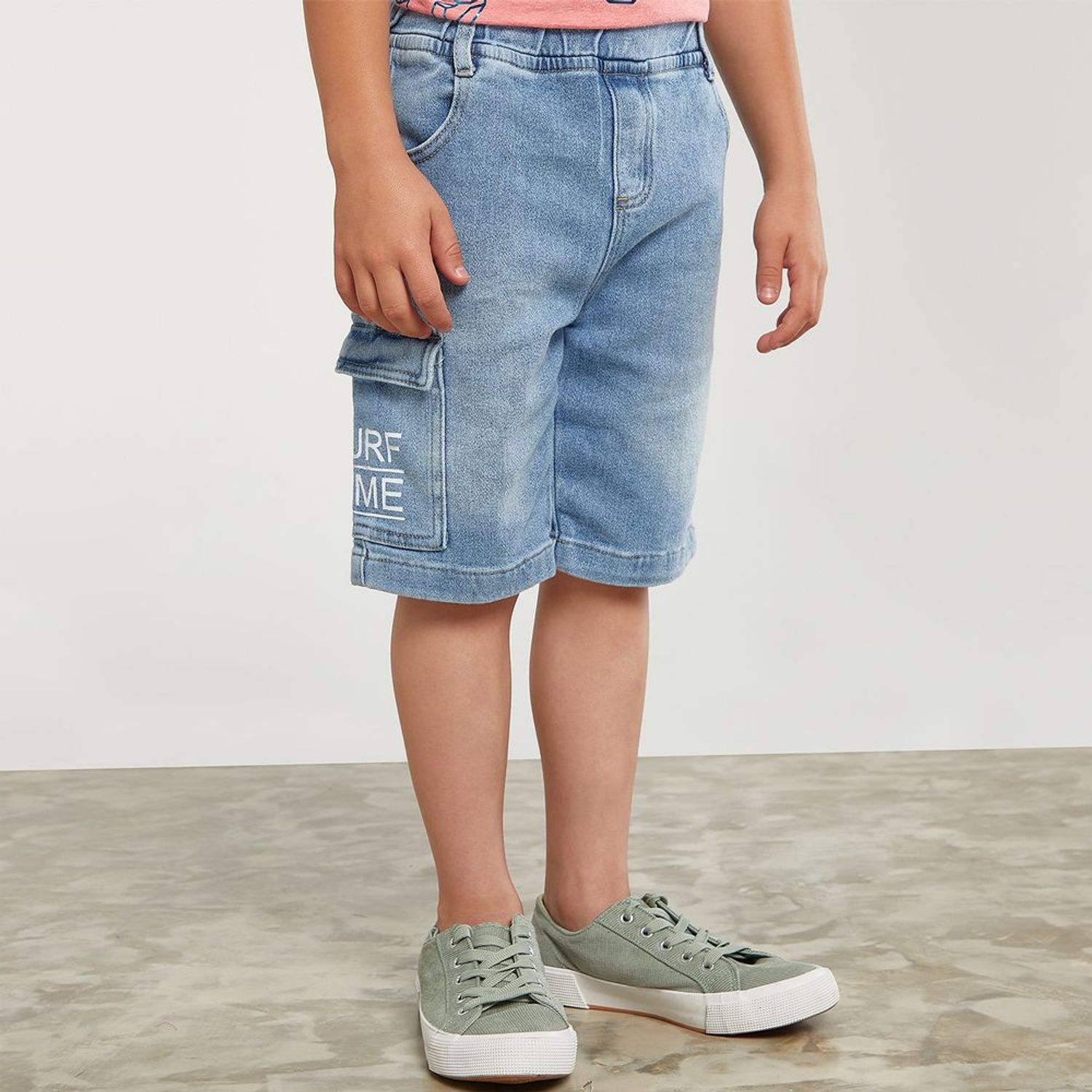 Shorts niño online