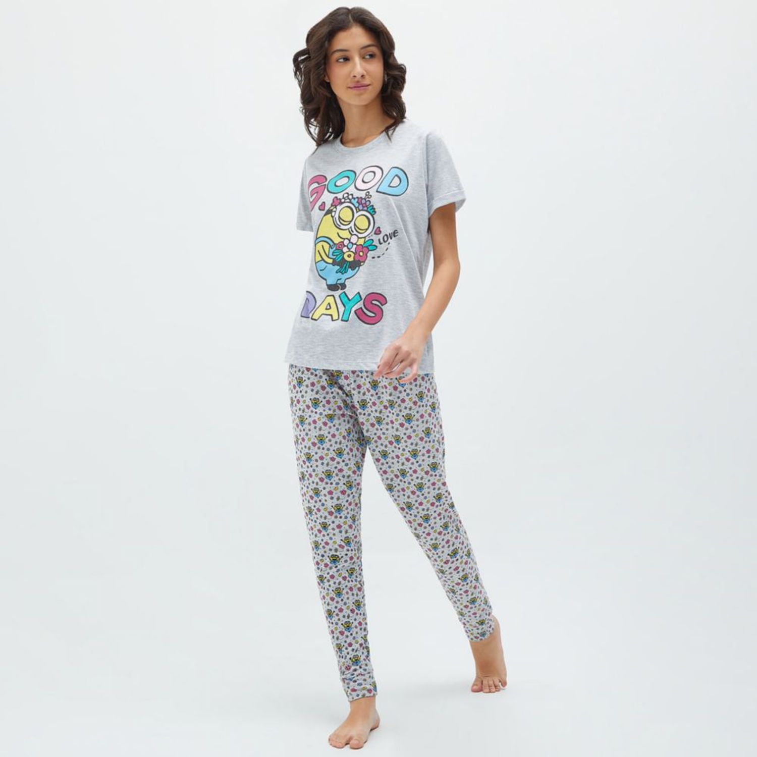 Pijama best sale minions mujer