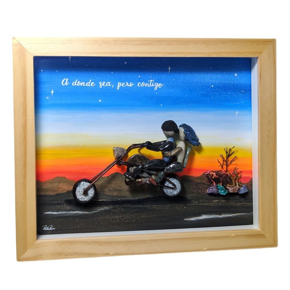 Cuadro Decorativo PebblesPeru de Pareja Hecho con Guijarros.