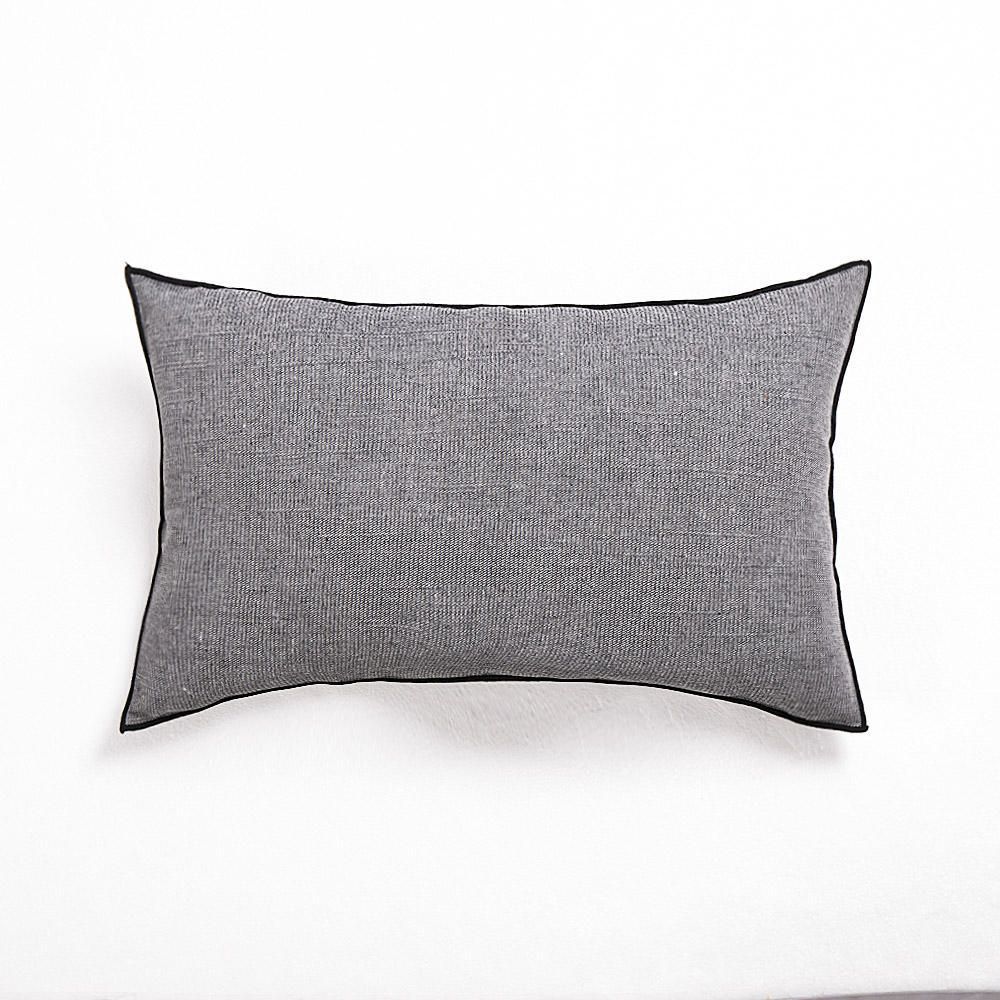 Cojín Borde Gris Oscuro 30 x 50cm