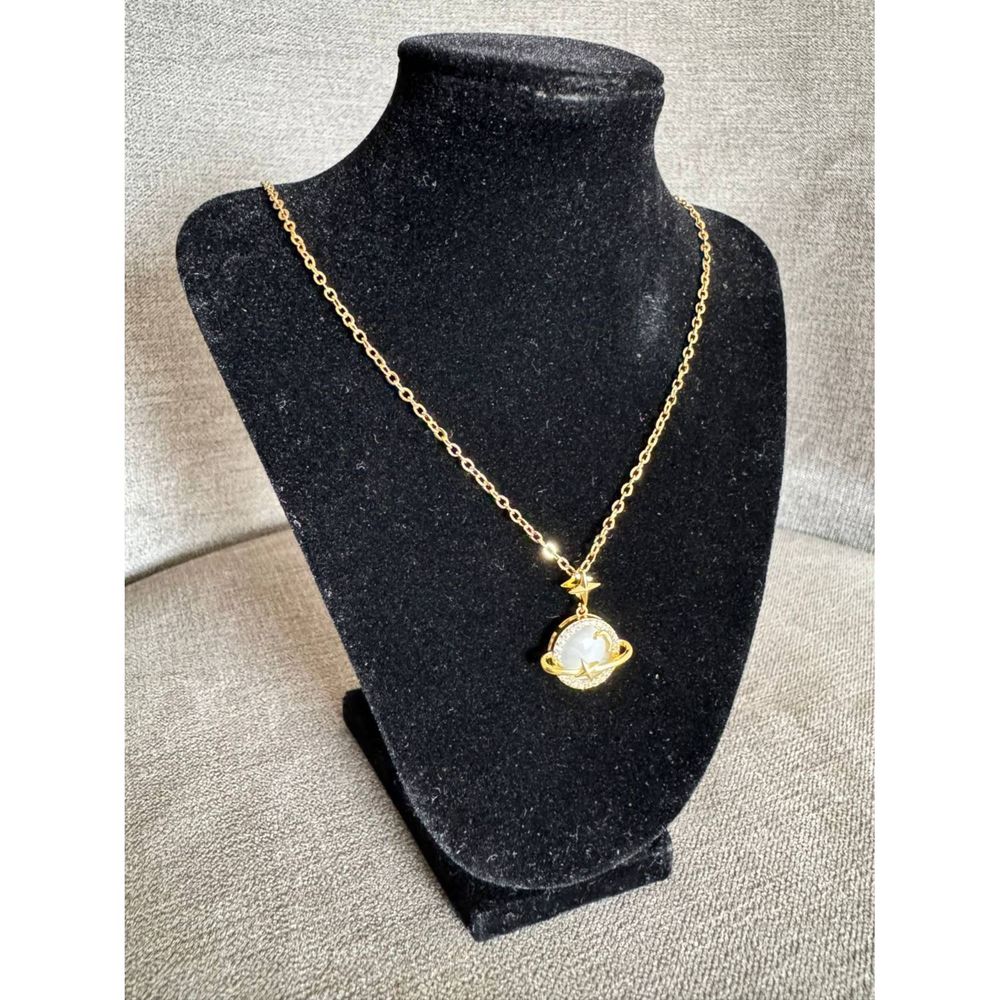 Collar cadena saturno dorado