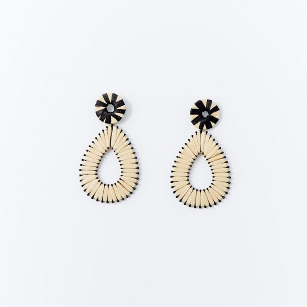 Aretes Sfera Mujer Rafia Lágrima Negro