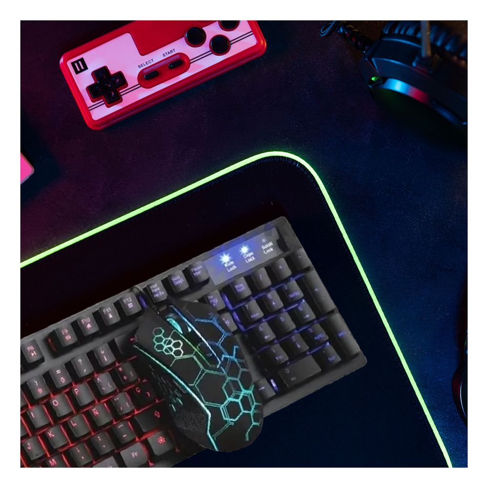 Combo Gaming Teclado con Mouse de Color Negro