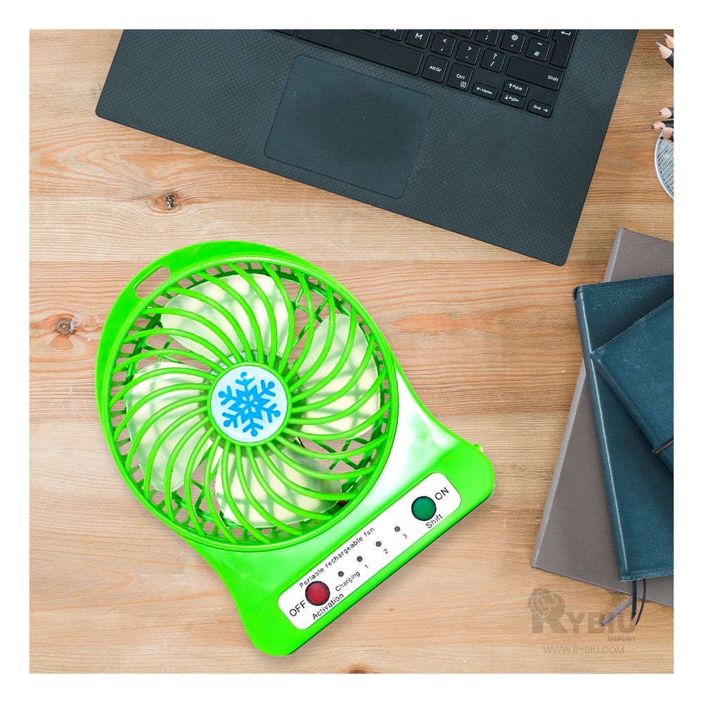 Mini Ventilador Compacto y Facil de Transportar en Verde