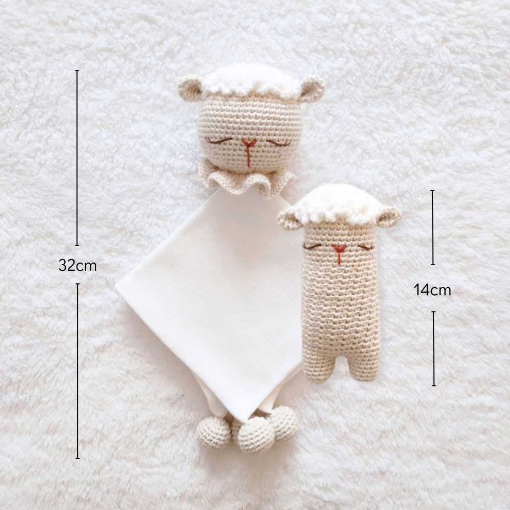 Pack Manta de Apego y Muñeco Sonaja para Bebés BE CRAFTY Oveja