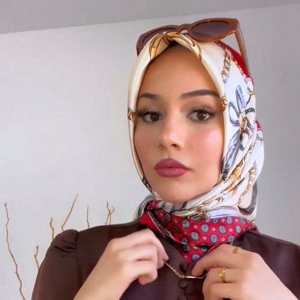 Pañoleta Bandana Pañuelo Amparo de 90x90cm