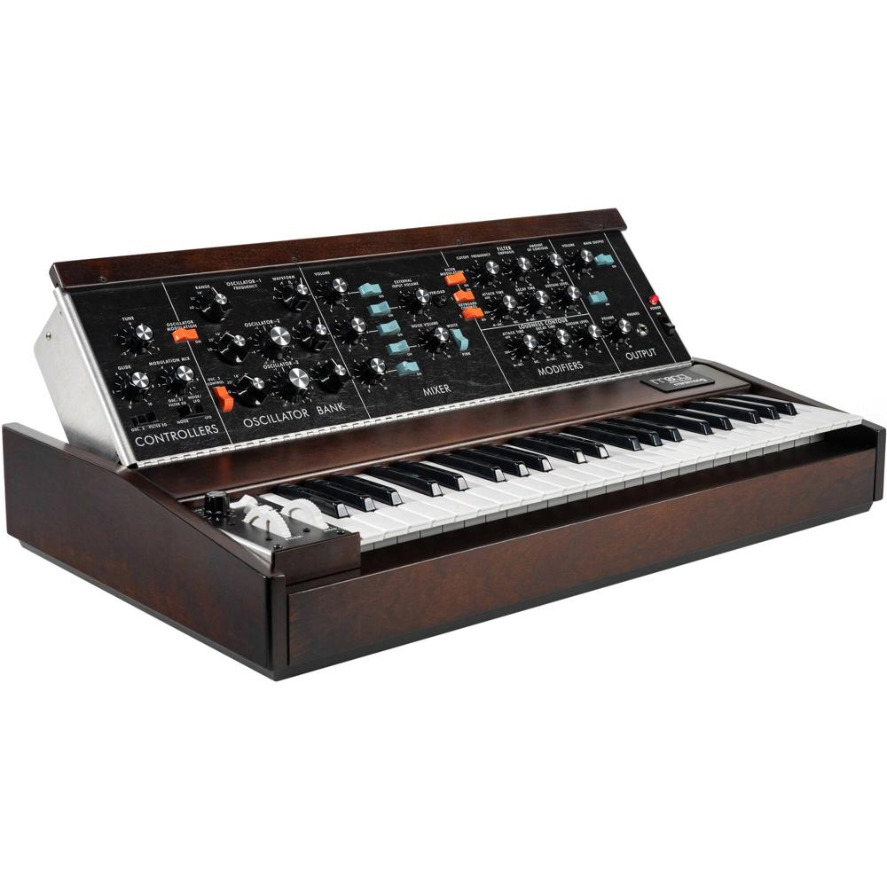 Moog Minimoog Model D Classic: Sintetizador Analógico Monofónico con Sonido Original, Osciladores Vi