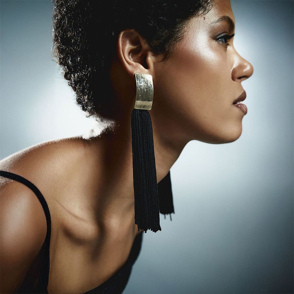 Aretes Sfera Mujer Flecos Negro