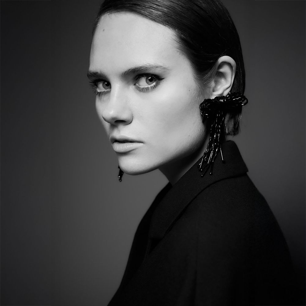 Aretes Sfera Mujer Cuentas Lazo Negro