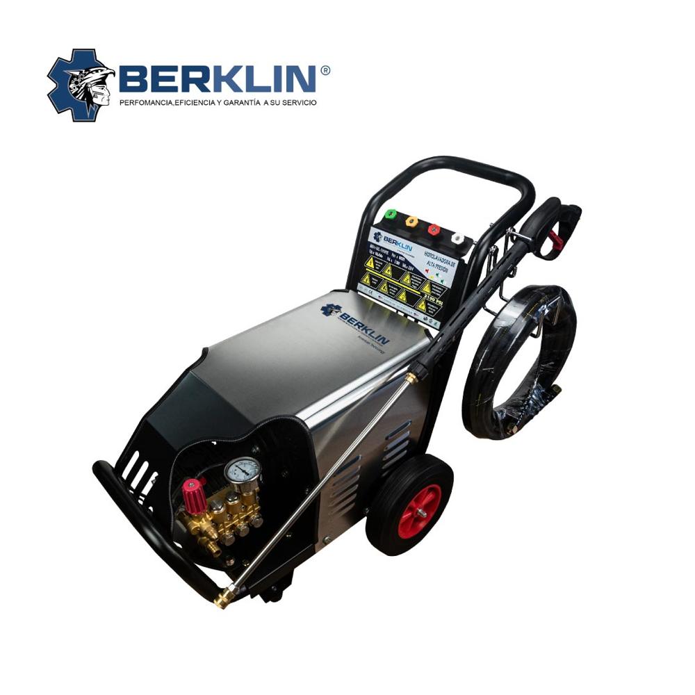 Hidrolavadora Berklin de Alta Presión con Cubierta de Acero de 5.5HP -2900PSI