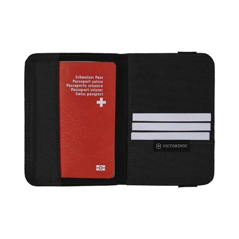 Porta Pasaporte Victorinox con protección RFDI color negro