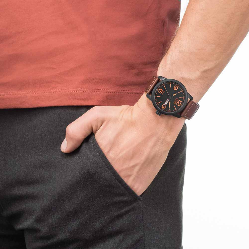 Reloj Citizen Eco Drive BM8475-26E Solar Fecha Acero Inoxidable Negro Correa de Cuero Marrón