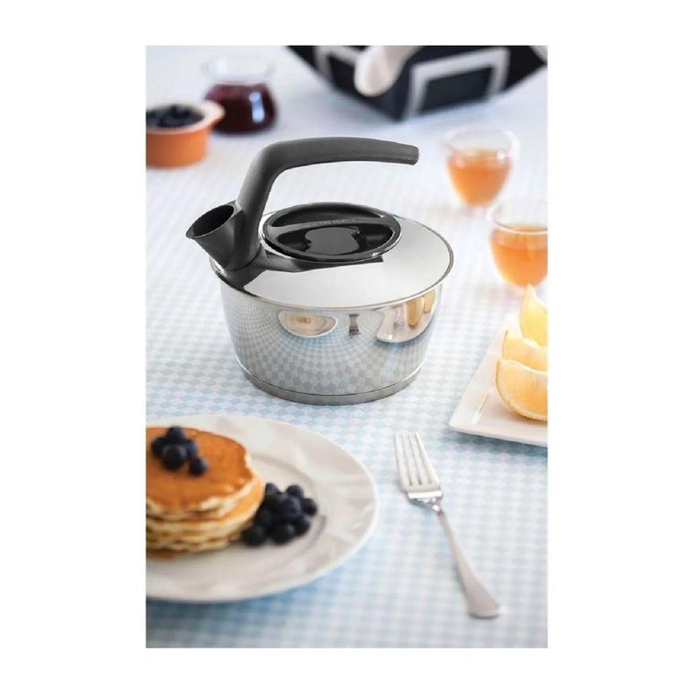 Tetera TRAMONTINA Acero. Inox cap. 1.5 L.