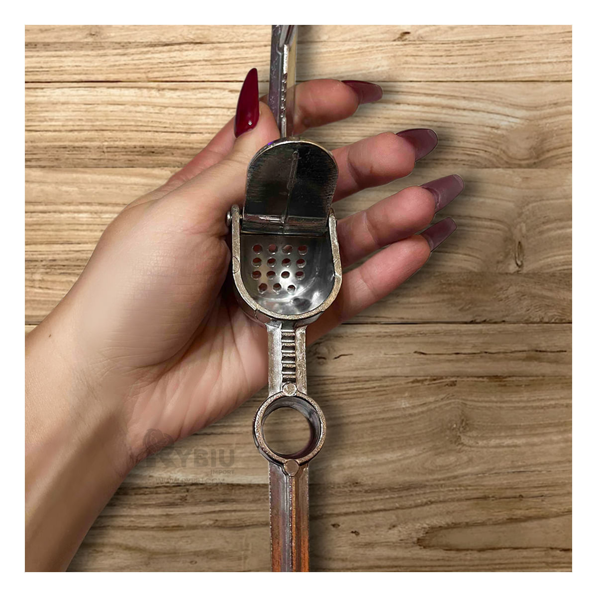 Triturador Ergonómico de Ajo de Aluminio Color Plateado