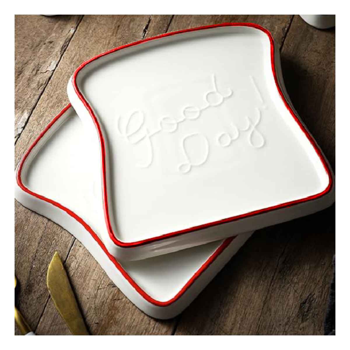 Plato de Ceramica en Forma de Pan Tostada de Color Rojo