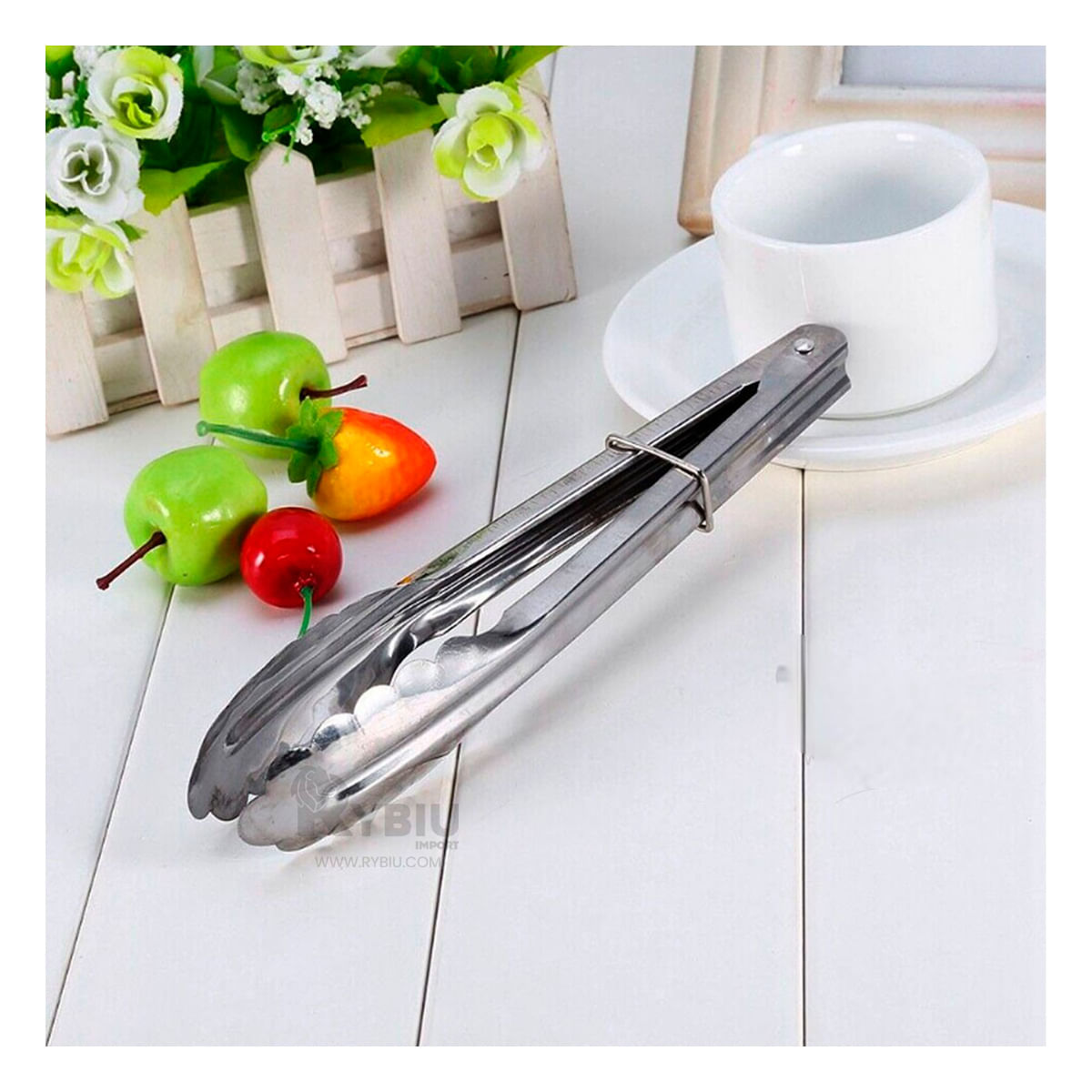 Pinza Minimalista Moderna de Color Plateado