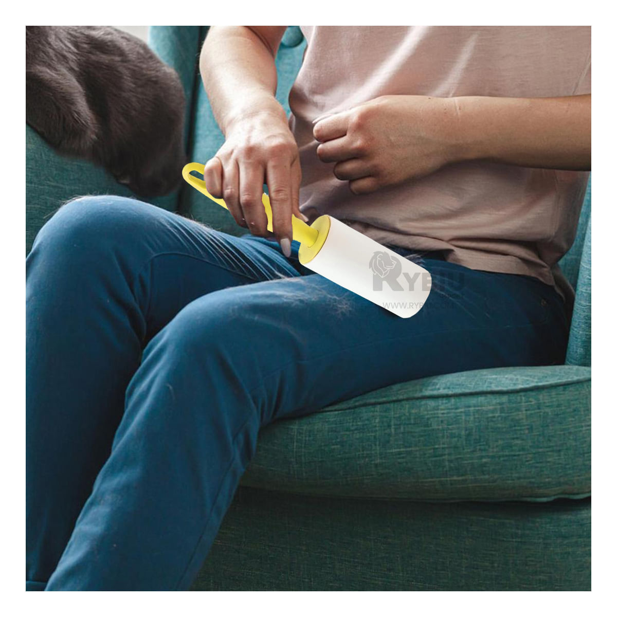 Rodillo Quita Pelusa de Color Amarillo