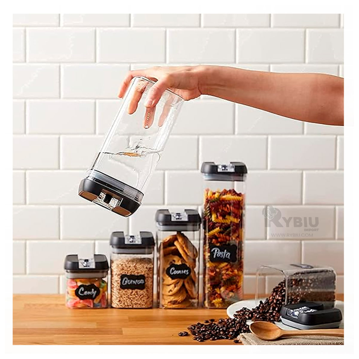 Contenedores Resistentes Multitamaño Tapa Negra Y+Stickers