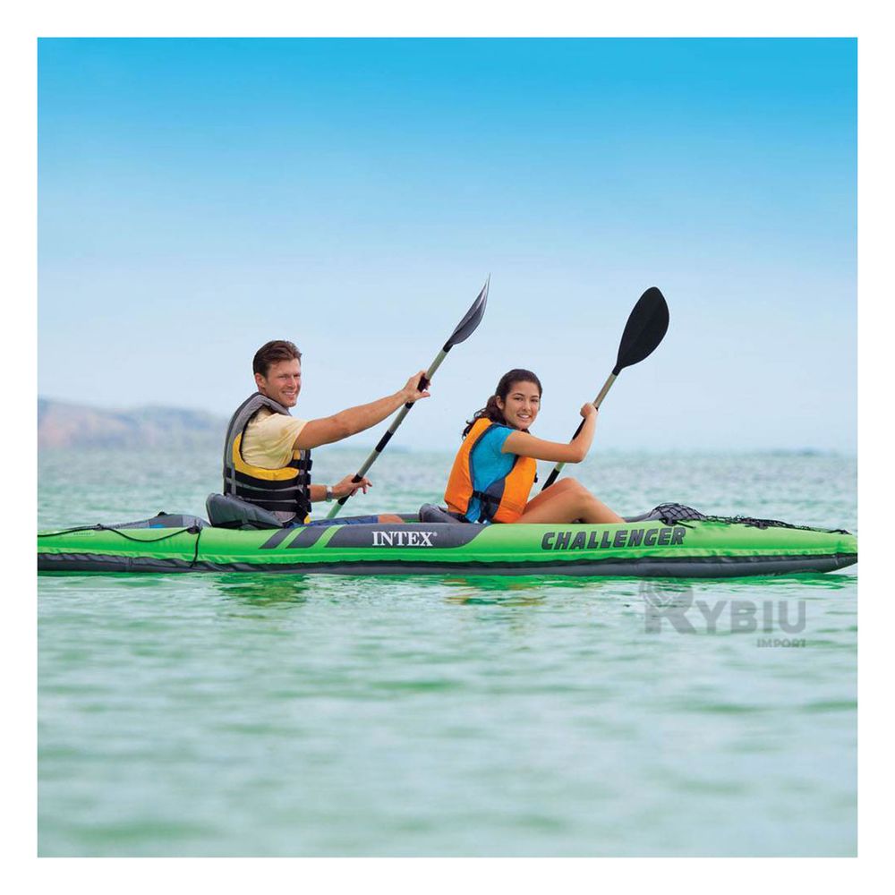 Bote Resistente para 2 Personas en Verde Y Papel de Regalo Bote Resistente para 2 Personas en Verde Y Papel de Regalo