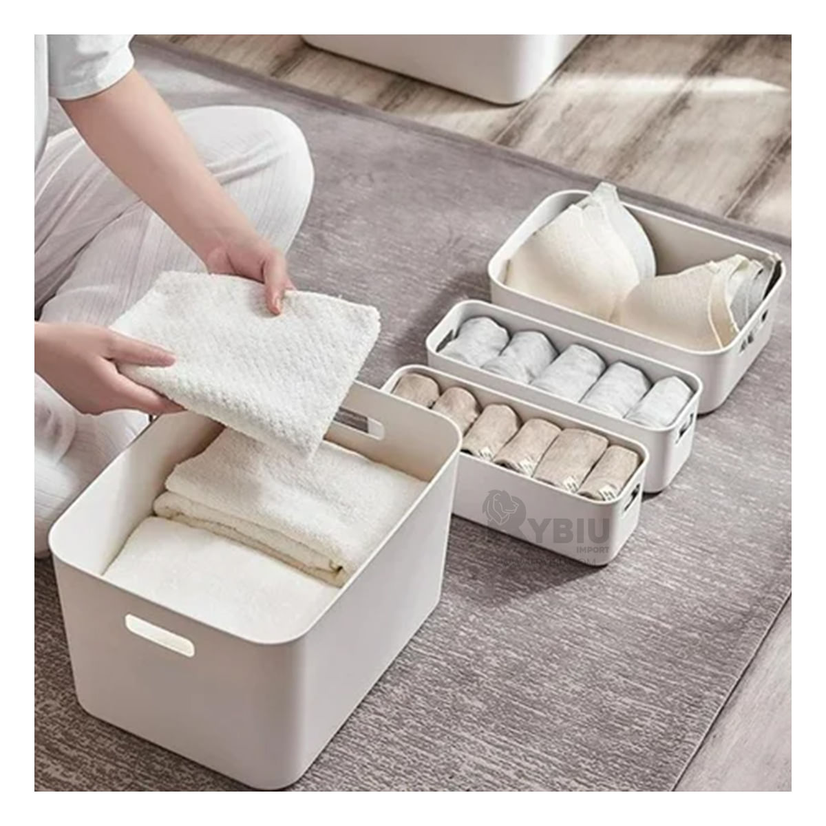 Cesta Versatil con Asideros de Color Blanco Y+Stickers