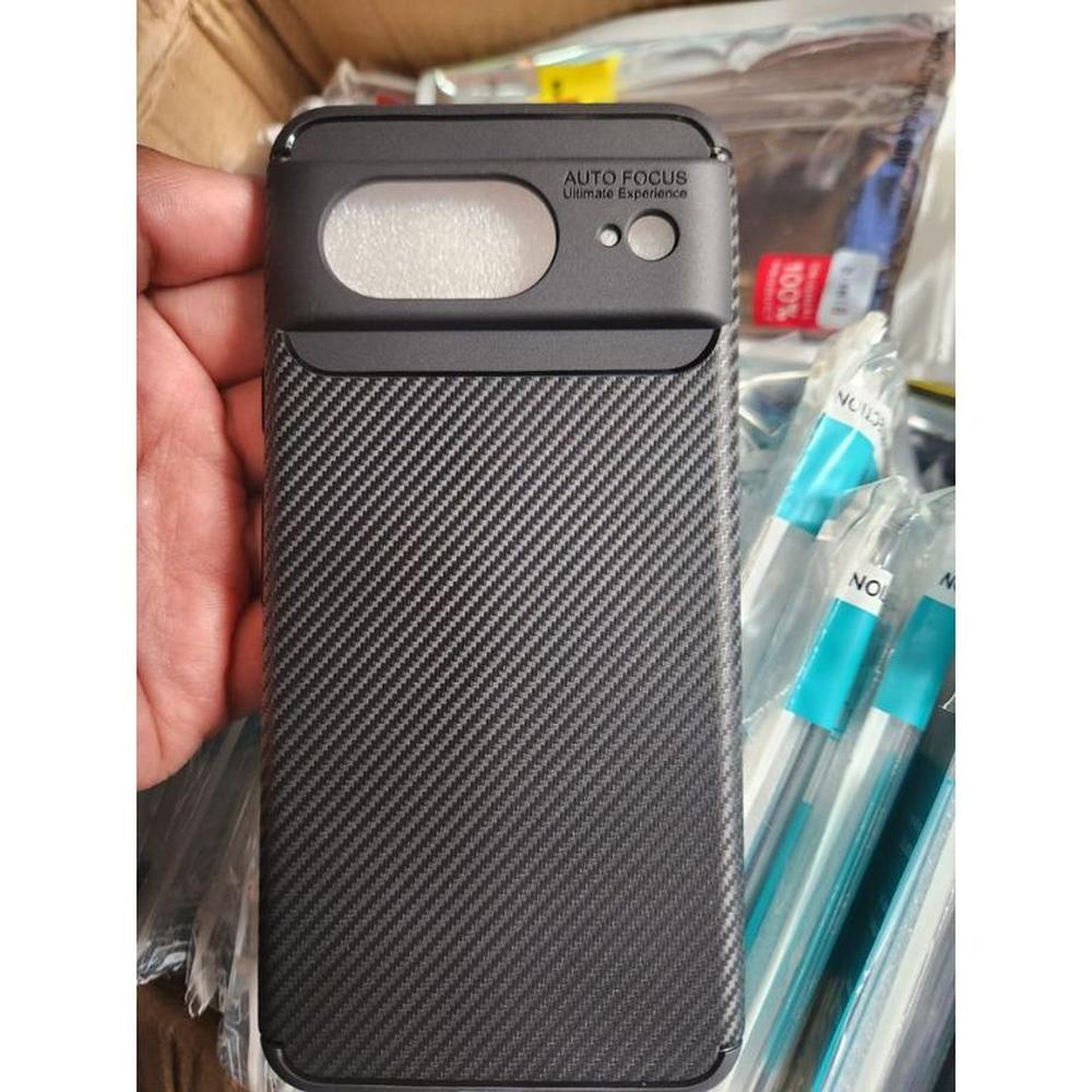 CASE CARBONO AUTOFOCUS PIXEL 8 + VIDRIOS