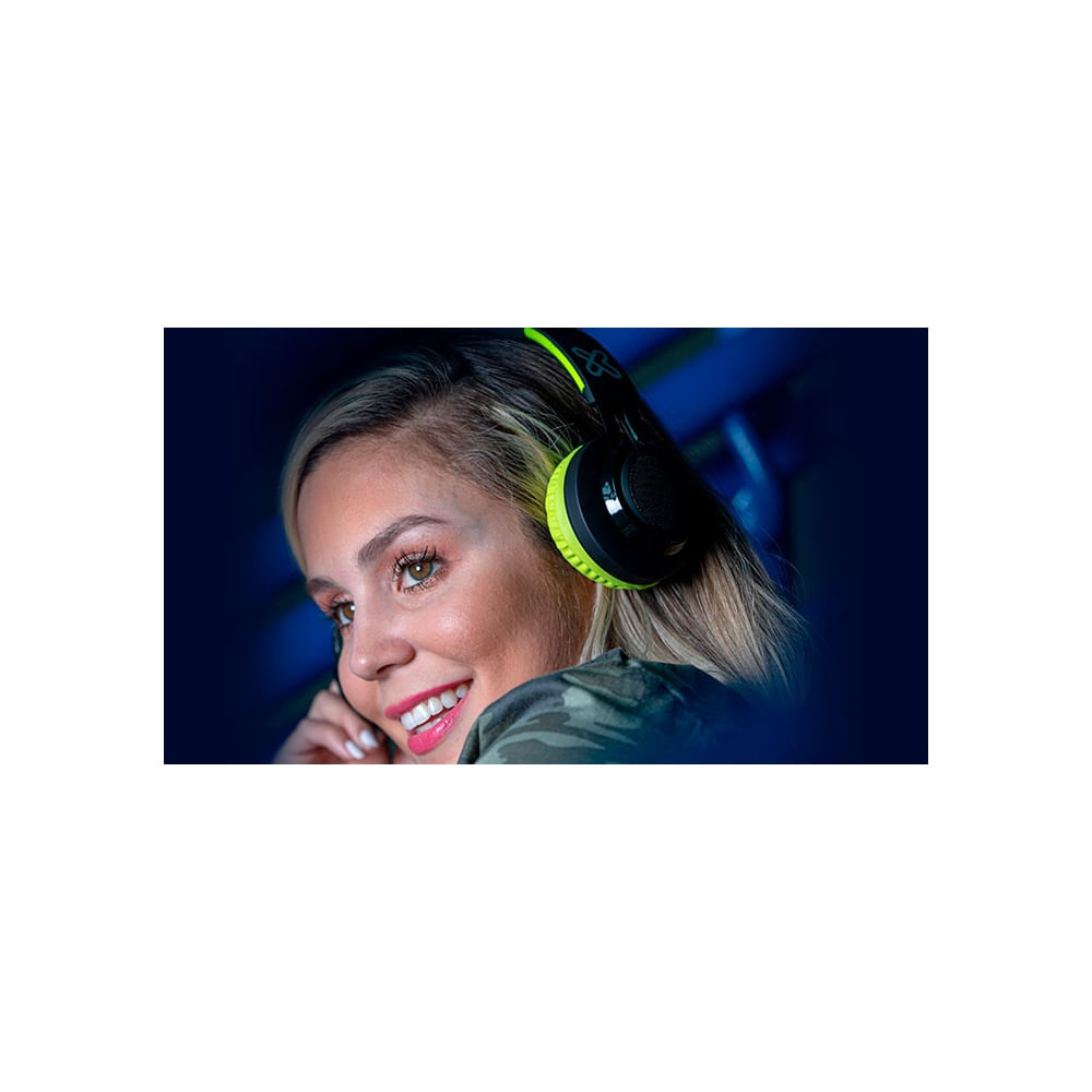 Auriculares Bluetooth Klip Xtreme KHS-659 con efectos LED, sonido envolvente y estilo moderno.