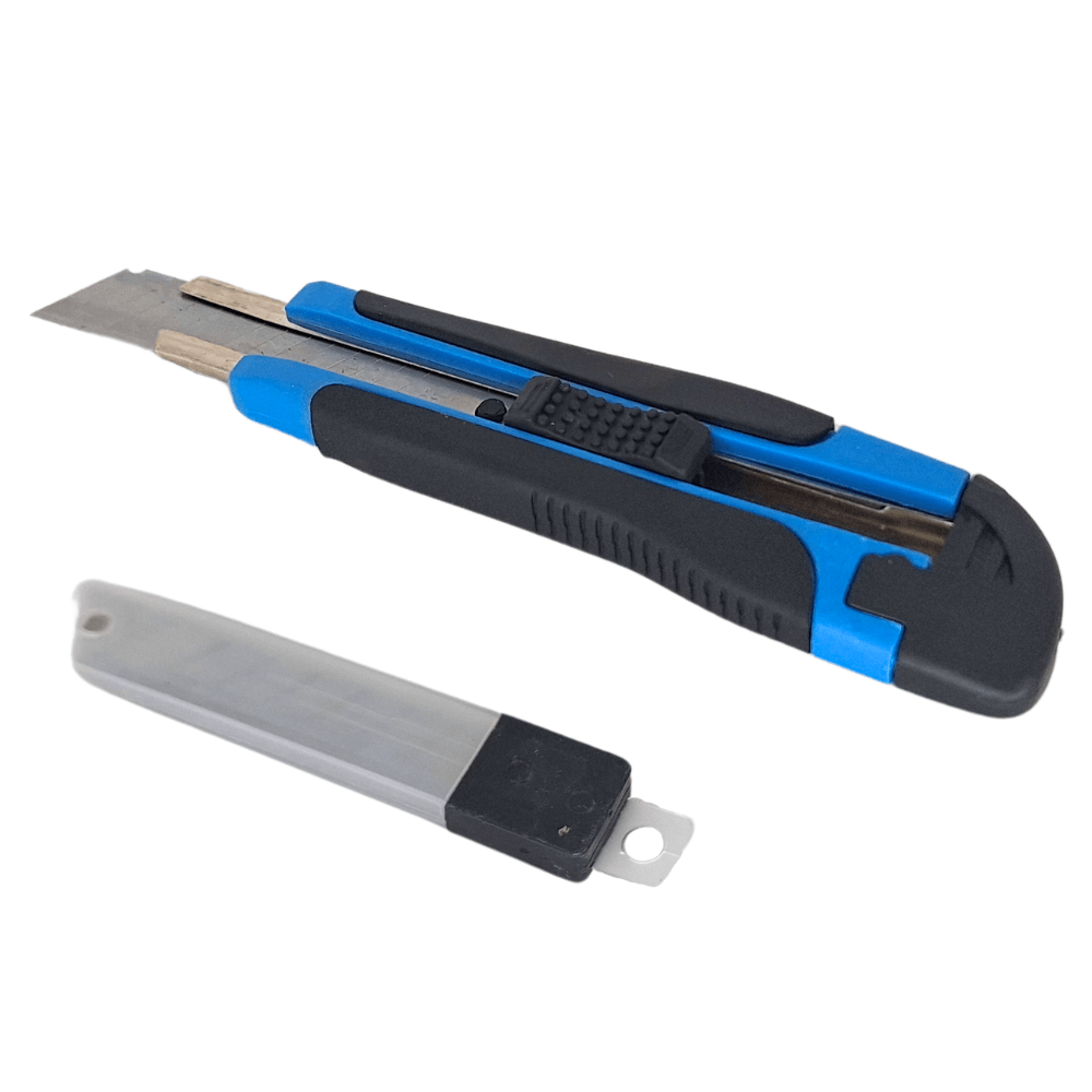 Cutter 18 mm Con 4 Laminas de  Repuestos