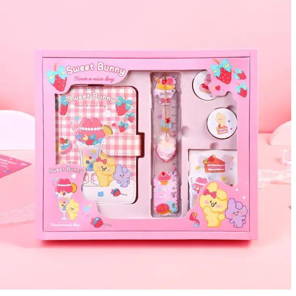 Diario con Set de Manualidades para Niños Color Rosado Diario con Set de Manualidades para Niños Color Rosado