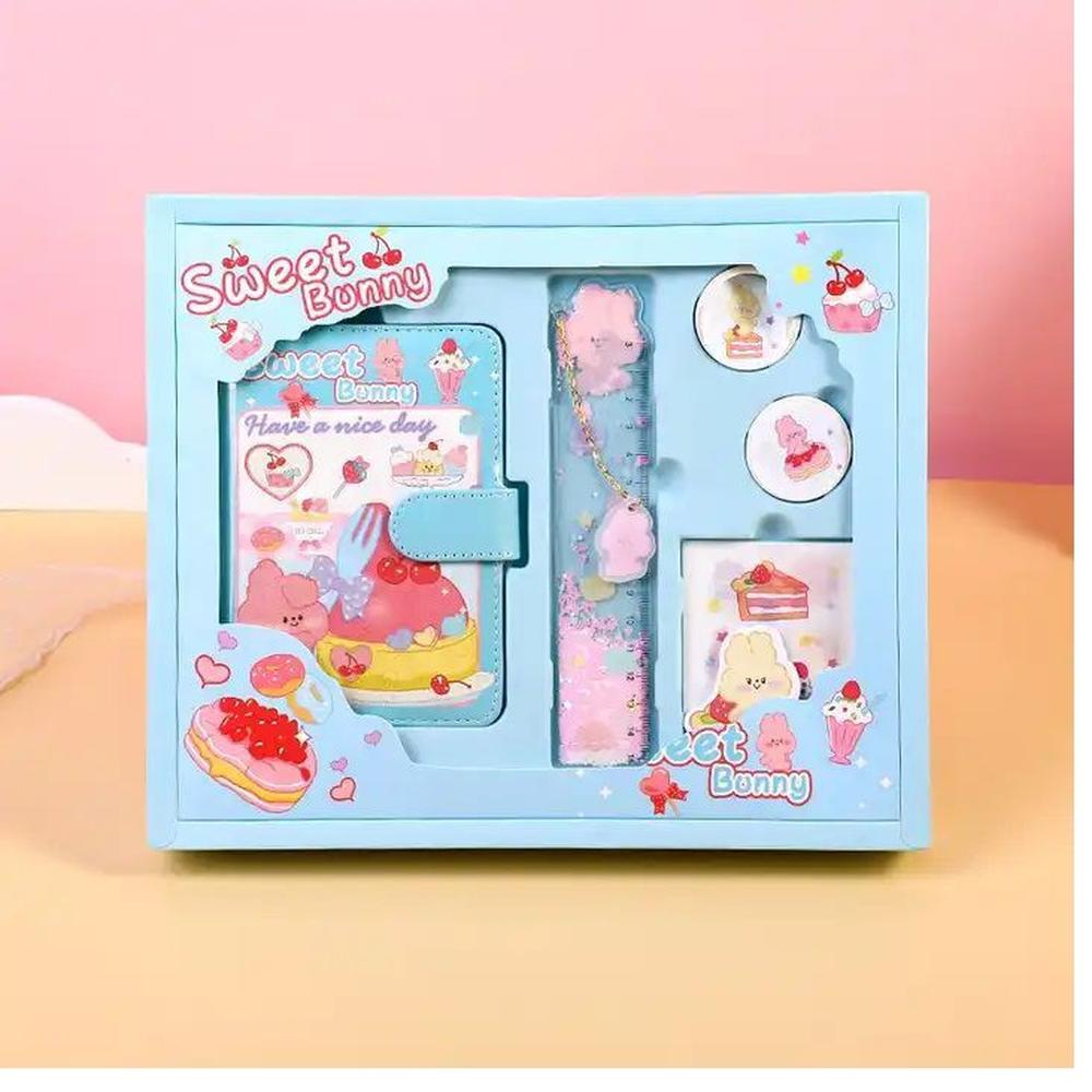 Diario con Set de Manualidades para Niños Color Celeste Diario con Set de Manualidades para Niños Color Celeste