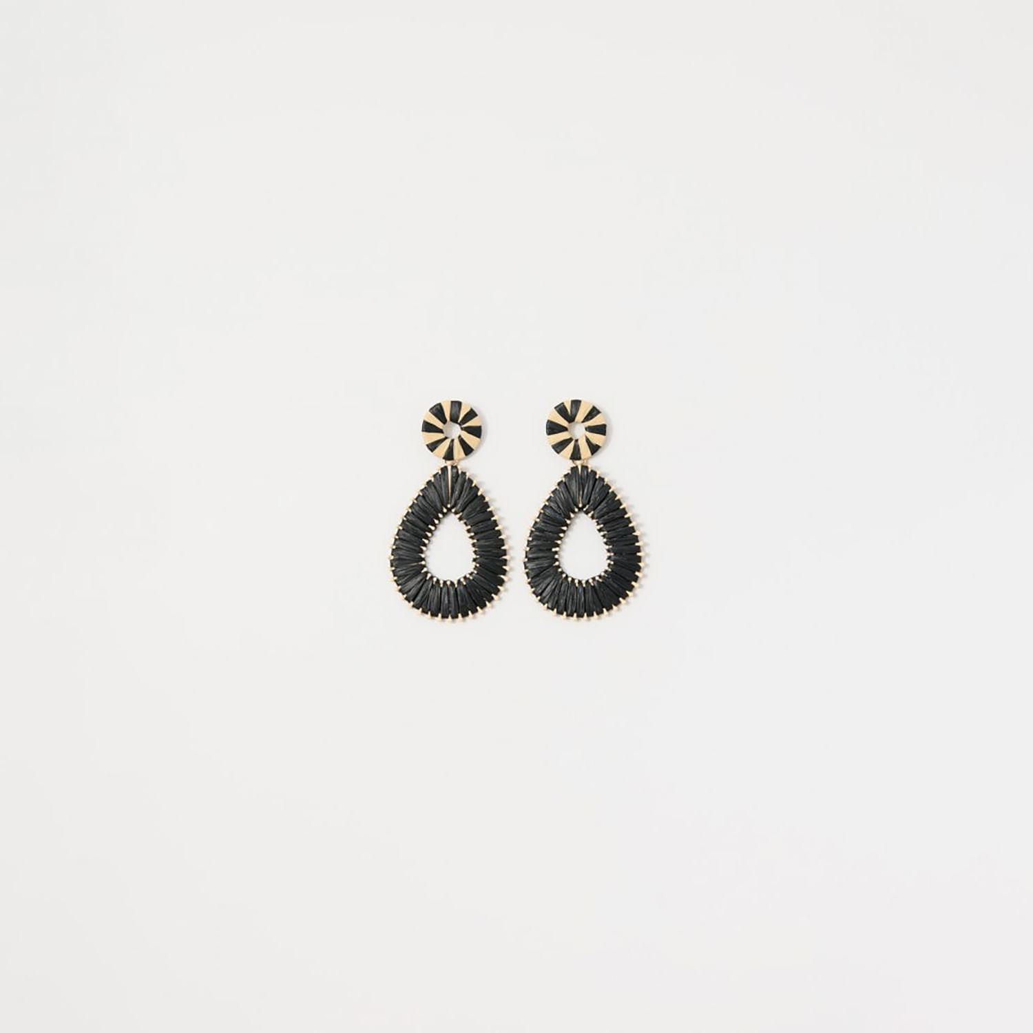 Aretes Mujer Sfera Rafia Lagrima Negro