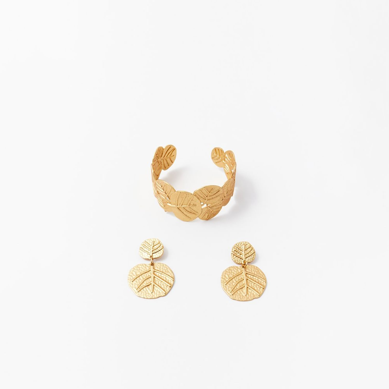 Conjunto Mujer Sfera Hojas Metal Oro