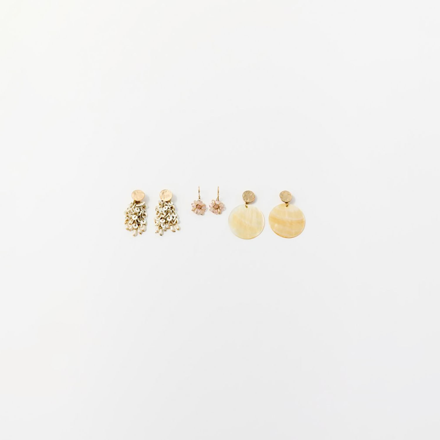 Pendiente Mujer Sfera Largo 3 Mariposas Oro