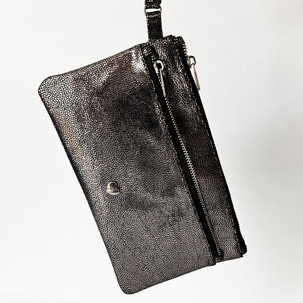 CARTERA DE MANO DE CUERO IRISABA PARA MUJER CASSANDRA NEGRO PELTRE