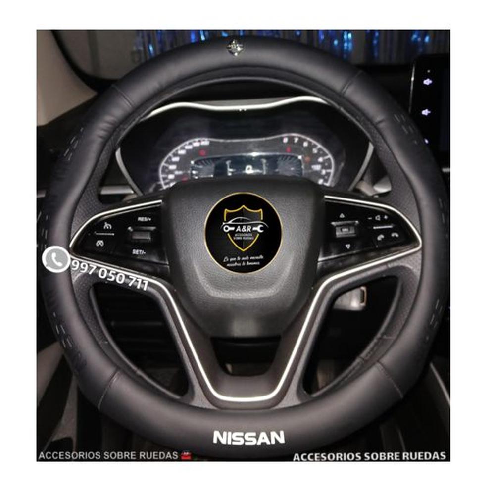 FORRO DE TIMON NISSAN