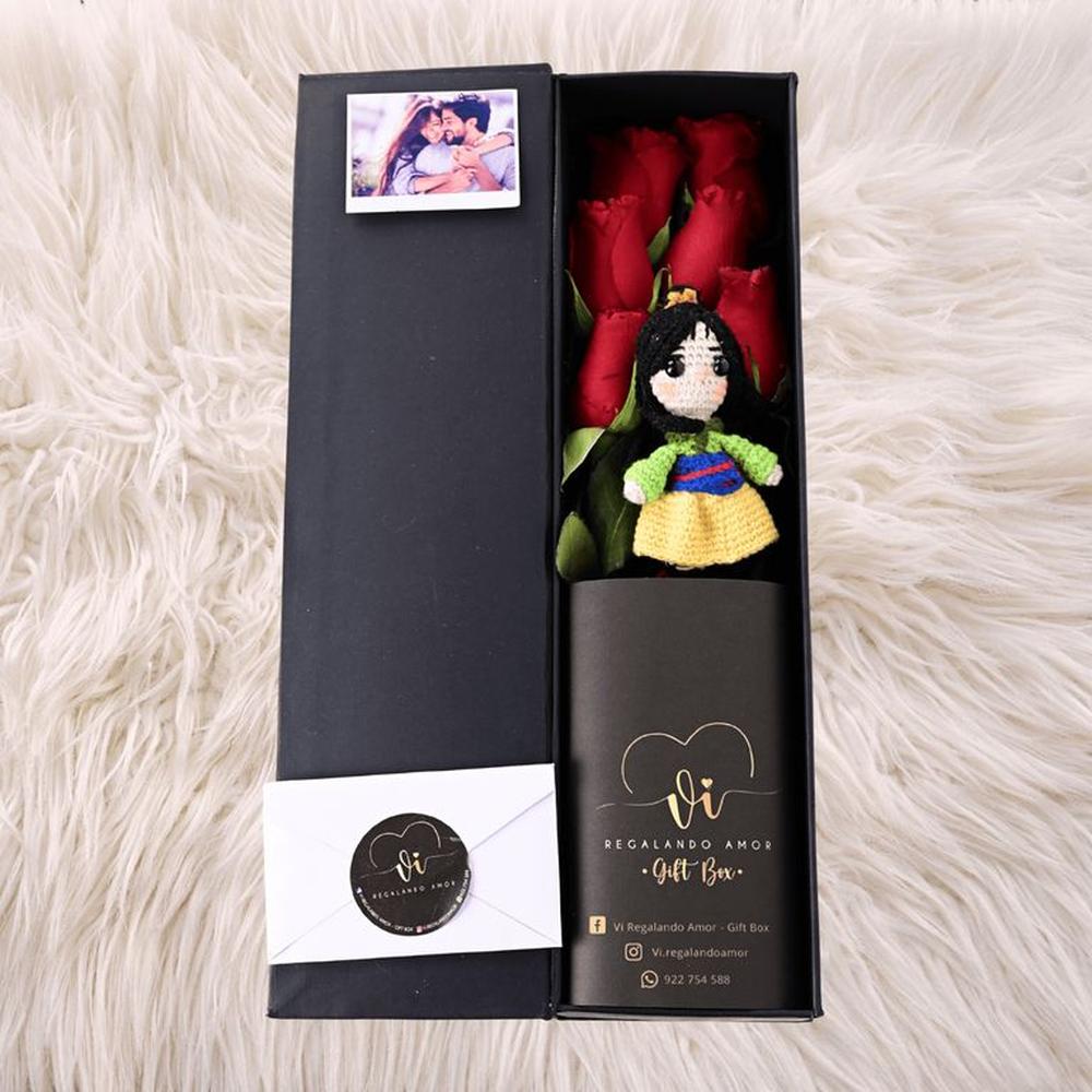 Box Luxury Rosas Rojas + mulan - Arreglo floral - Princesas