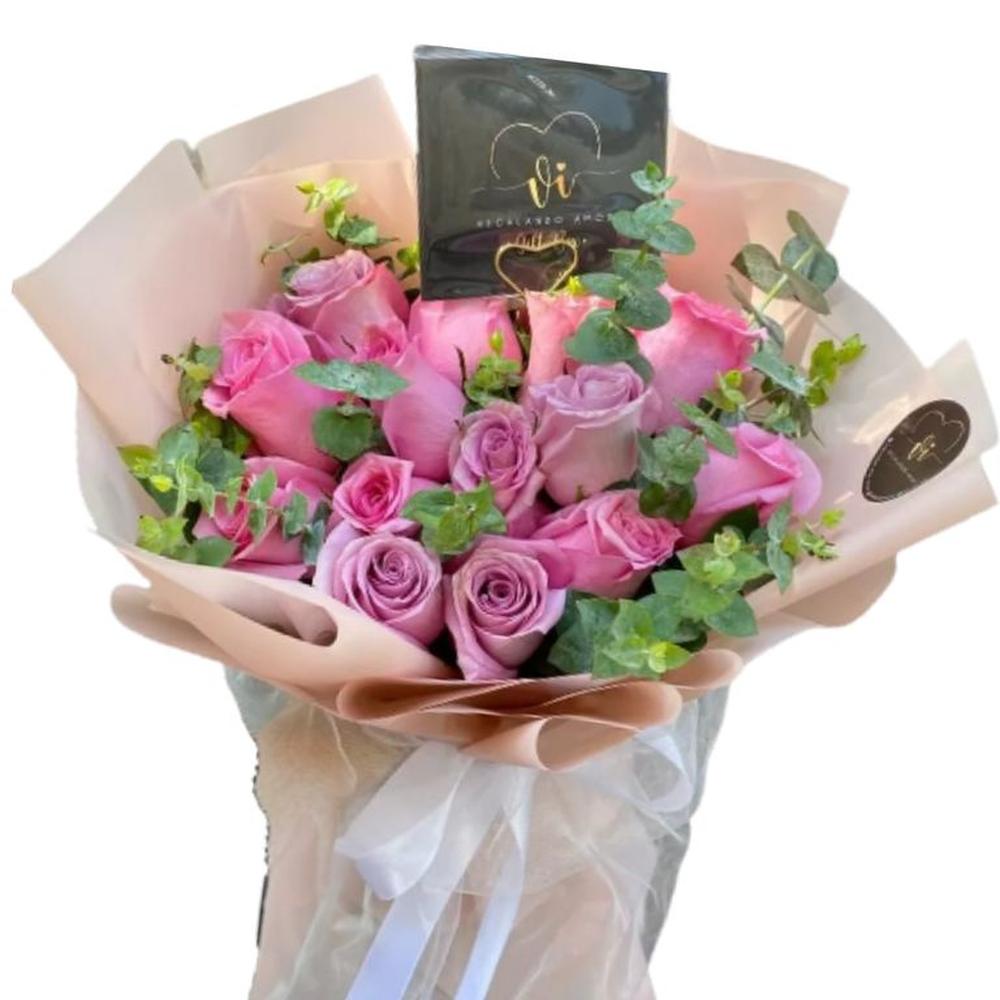 Ramo Violeta  14 Rosas Lila o Rosadas - Ramo de flores