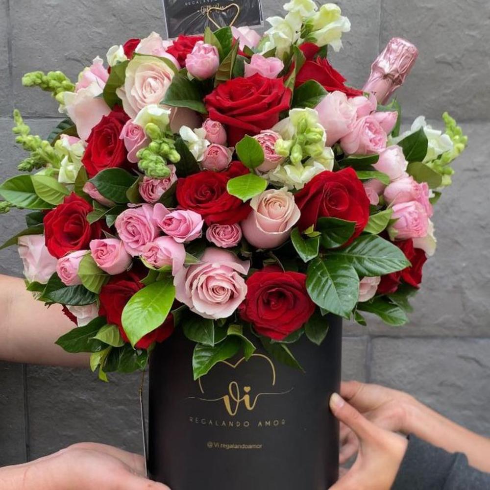 Box Greeicy - Box de 50 rosas con Espumante Riccadonna- ramo de flores