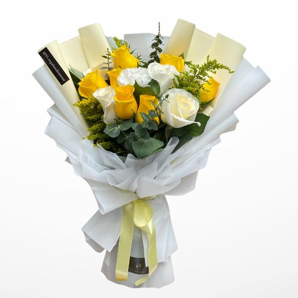 Ramo Chloe  12 Rosas Amarillas y Blancas - Flores amarillas