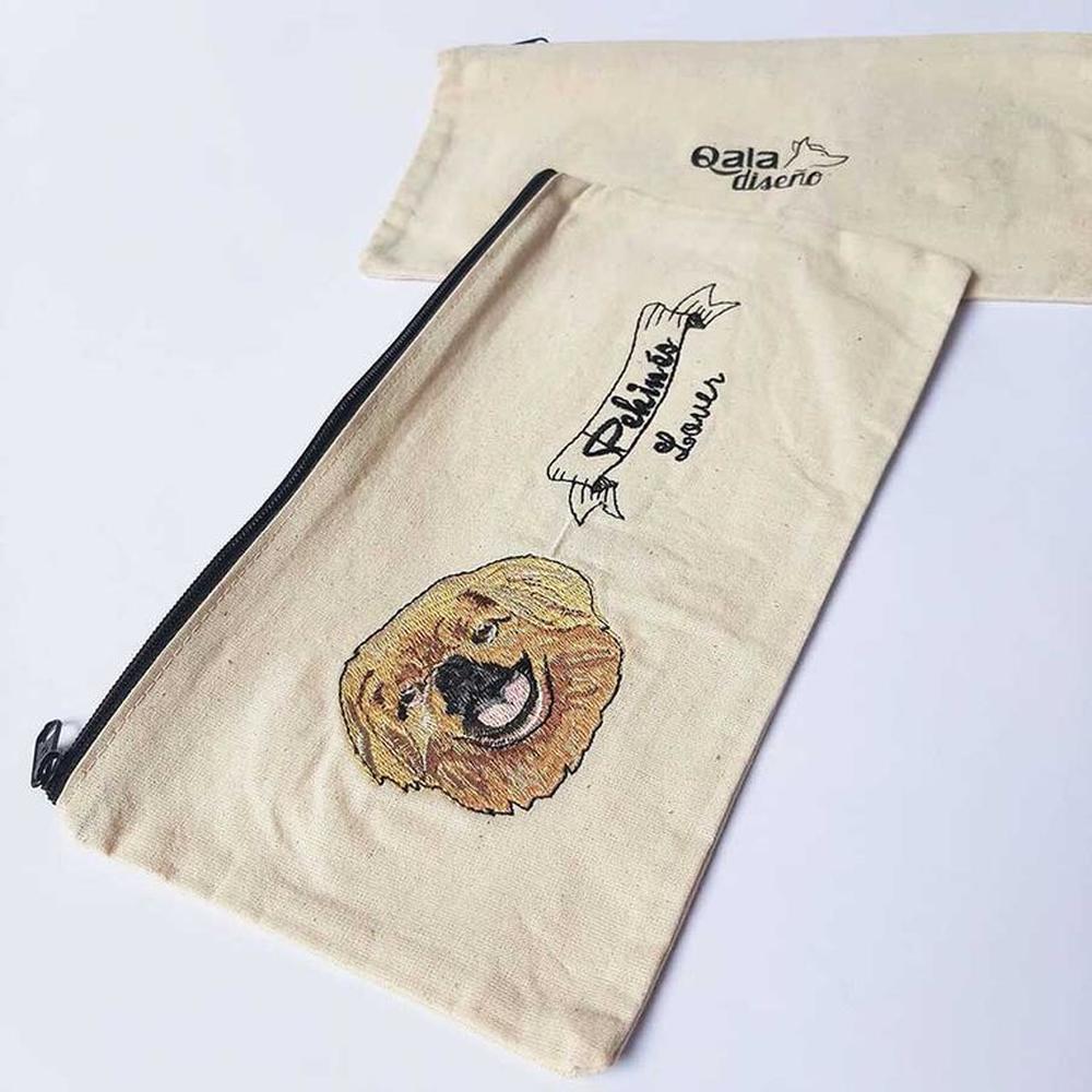 Cartuchera Bordada - Qala Diseño - Perro Pekinés