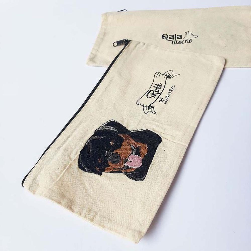 Cartuchera Bordada - Qala Diseño - Perro Rottweiler